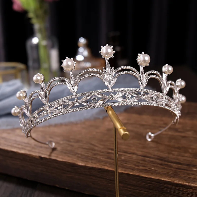 Elegant Baroque Pearl Tiara 👑 | Princess Diadem for Girls – Pageant, Wedding, Prom & Party Hair Accessory!