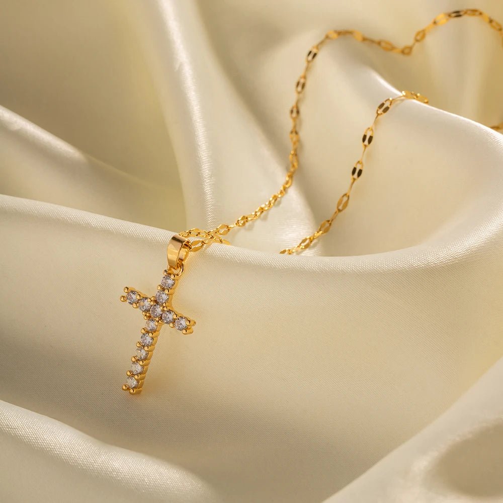 18k Gold Plated White Cubic Zirconia Unisex Cross Pendant Necklace – Elegant Boys & Girls Jewellery | Faith-Inspired Gift!