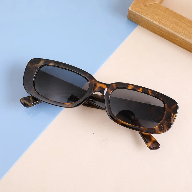 Trendy Kids Rectangle Sunglasses 🕶️ | Vintage Fashion Eyewear for Boys & Girls – UV Protection for Outdoor Fun & Parties!