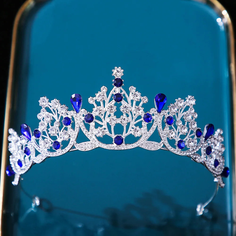 Dazzle and Delight: Crystal Tiaras for Girls' Special Moments! - Kids Jewellery Shop