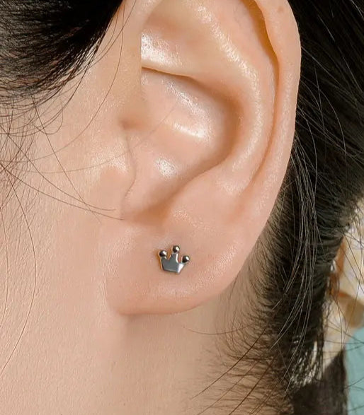 925 Sterling Silver Crown Stud Earrings 👑 | Screw Back Hypoallergenic Fine Jewelry for Girls & Women – Royal Style, Everyday Comfort!