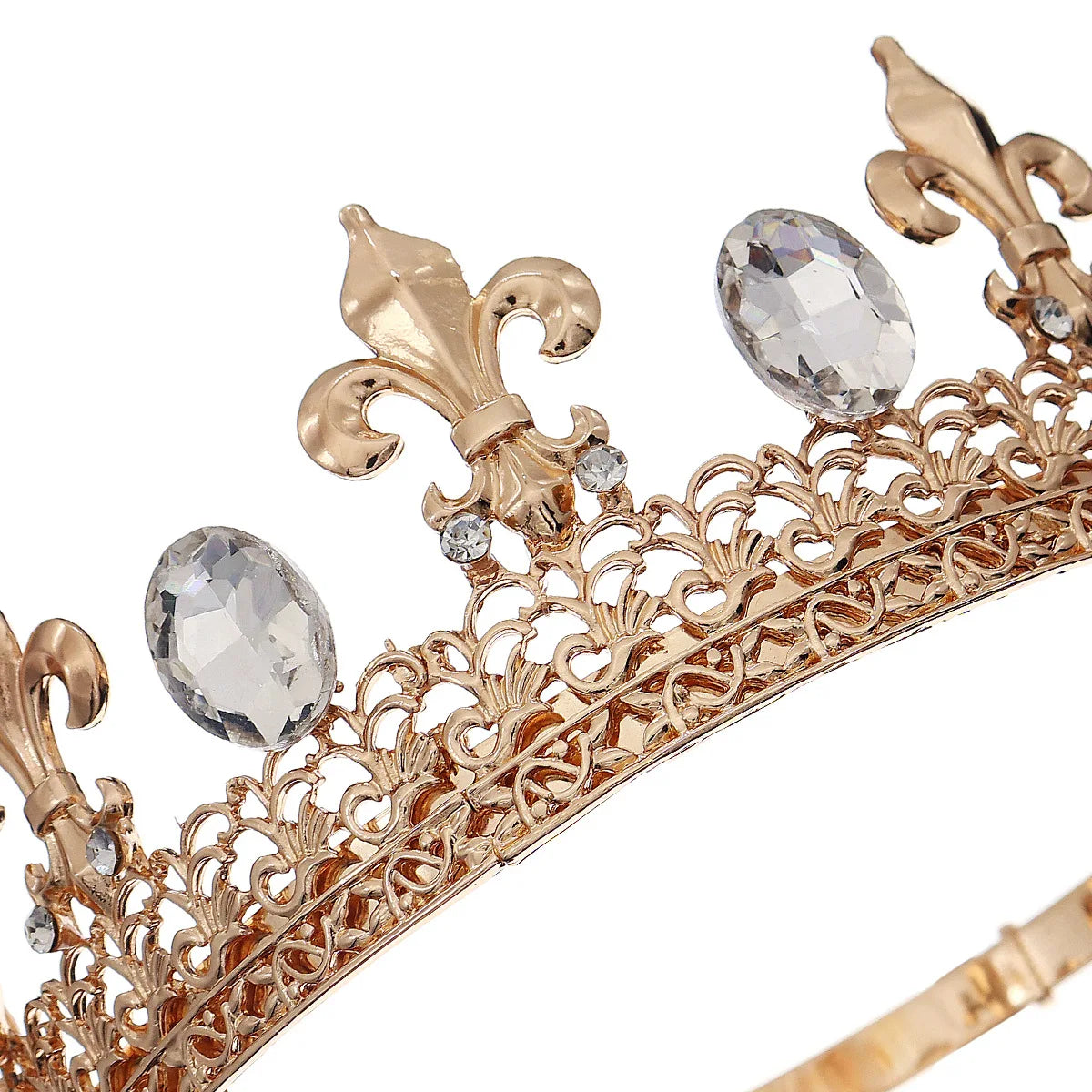 Embrace Regal Splendor: Royal King & Queen Metal Crowns and Tiaras for Unforgettable Moments!
