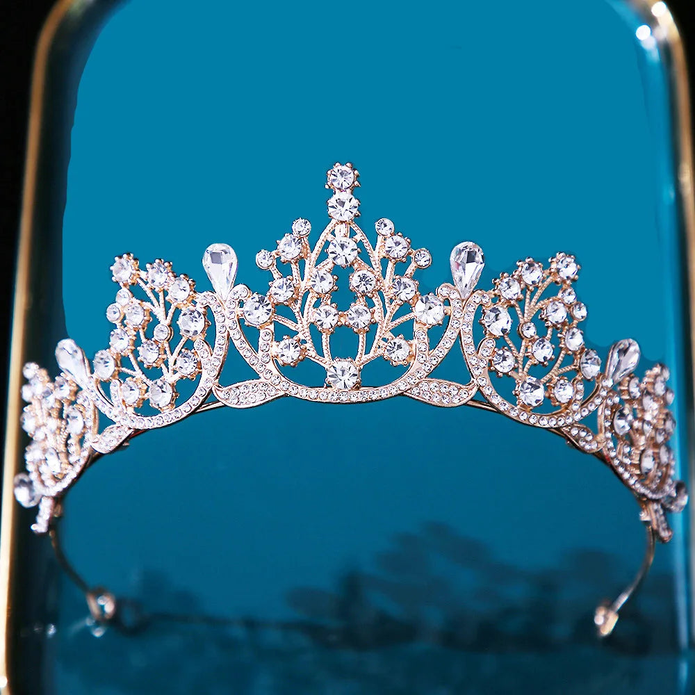 Dazzle and Delight: Crystal Tiaras for Girls' Special Moments! - Kids Jewellery Shop