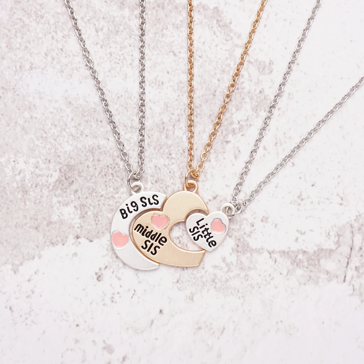 3-Piece Split Heart Sister Necklace Set – Big Sis, Middle Sis & Little Sis Pendant Necklaces | BFF Friendship Jewellery Gift!