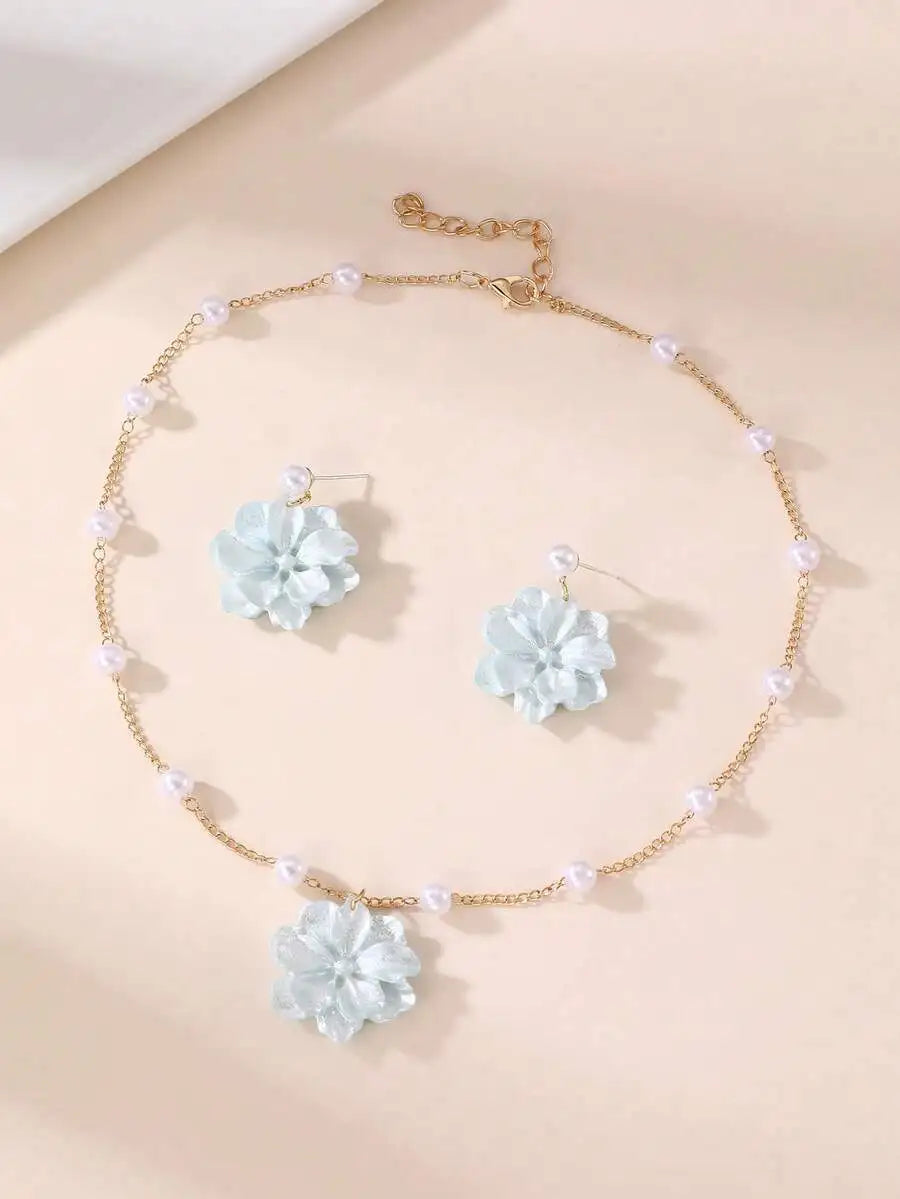 Girls Floral Jewellery Set | 3-Piece Flower Earrings & Pendant Necklace Set | Teen Girls Jewellery Gift.