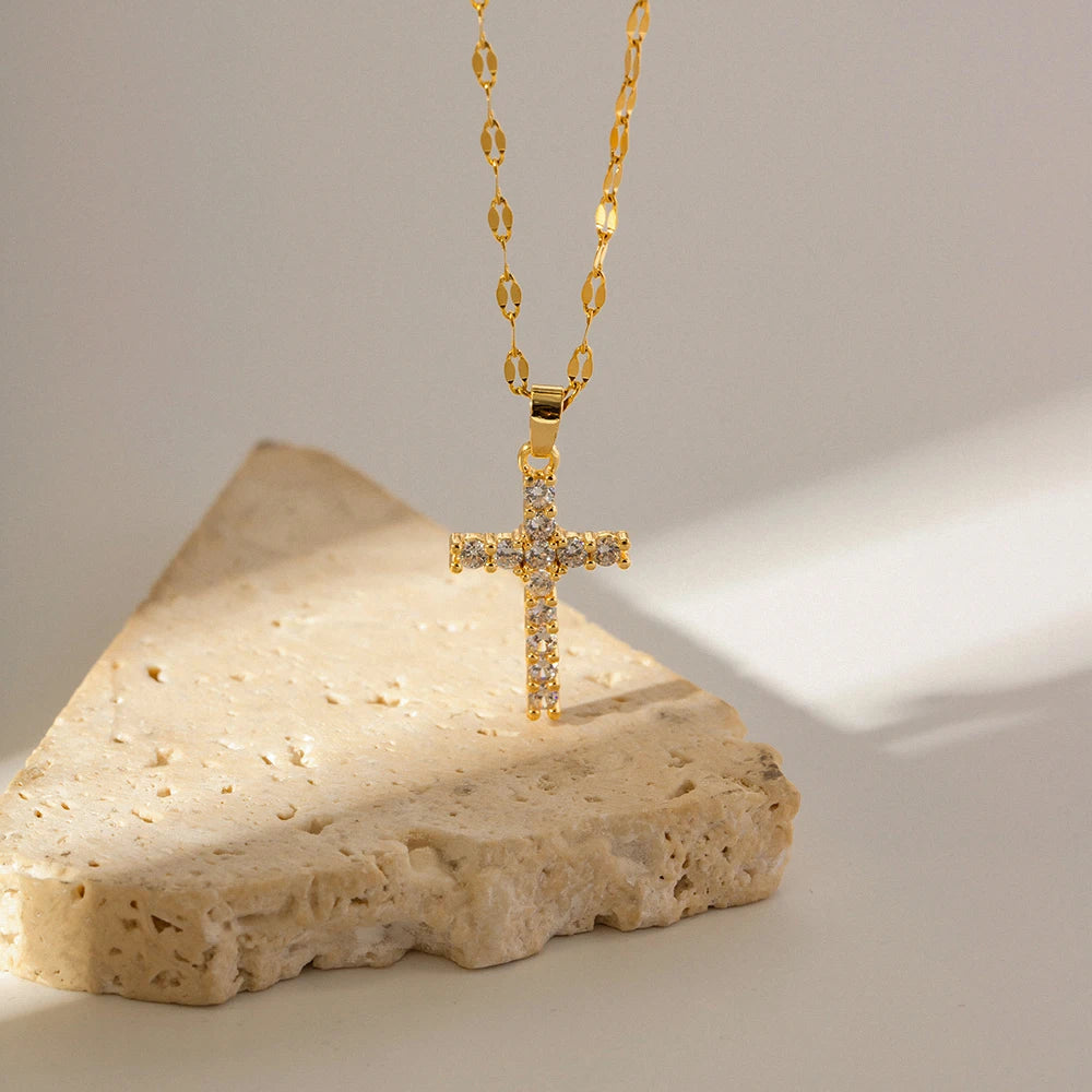 18k Gold Plated White Cubic Zirconia Unisex Cross Pendant Necklace – Elegant Boys & Girls Jewellery | Faith-Inspired Gift!