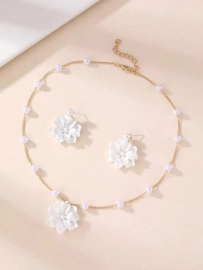 Girls Floral Jewellery Set | 3-Piece Flower Earrings & Pendant Necklace Set | Teen Girls Jewellery Gift.