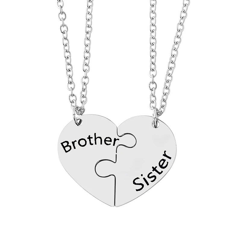 Trendy 2-Pcs Brother & Sister Spliced Heart Puzzle Necklace Set – Unisex Stainless Steel Family Jewellery Gift!