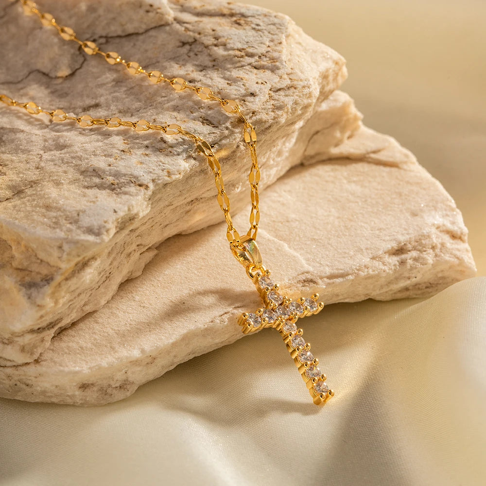 18k Gold Plated White Cubic Zirconia Unisex Cross Pendant Necklace – Elegant Boys & Girls Jewellery | Faith-Inspired Gift!