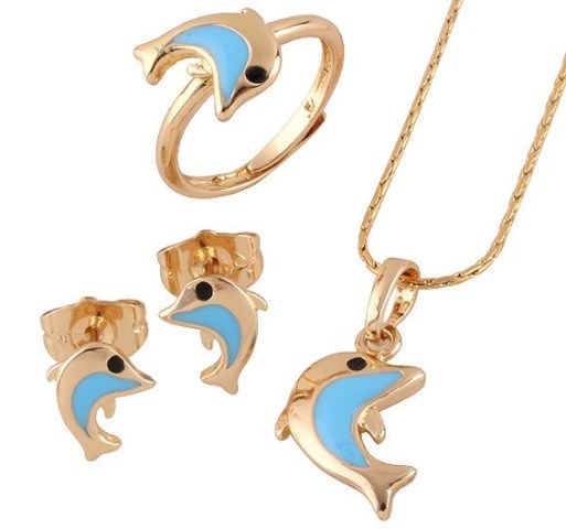 Mesmerizing Blue Dolphin Jewelry Set: Dive into Elegance with 18k Gold Plated Stud Earrings, Pendant Necklace & Ring!