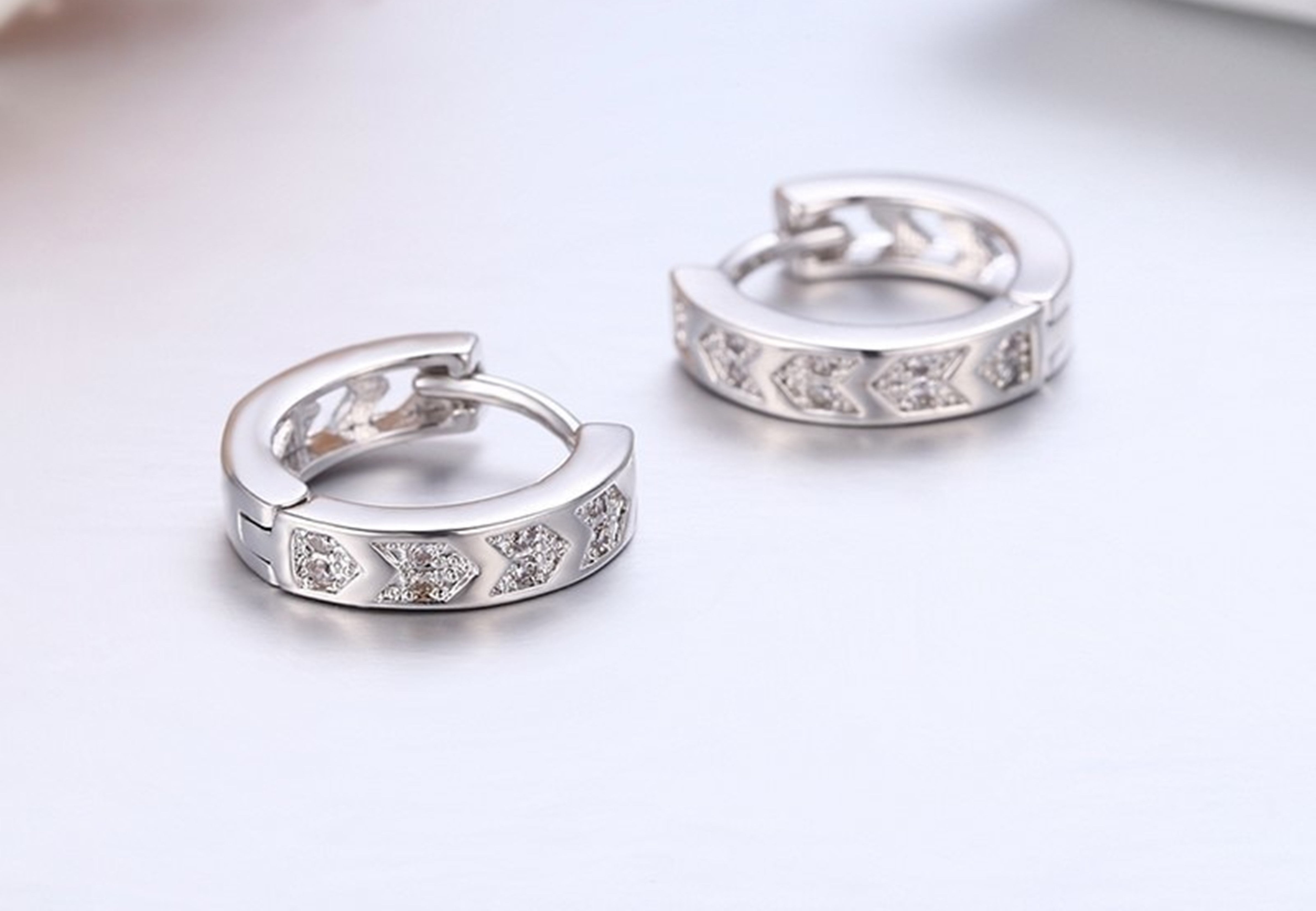 Radiant Elegance: Lush Silver Hoop Earrings - 925 Sterling Silver with Zircon Stones!